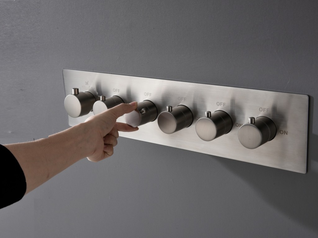 5 in 1 thermostatisch inbouw regendoucheset - Lion 