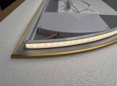 LED Badkamerspiegel - halfrond links - mat gouden rand - Jill