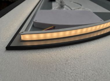 LED Badkamerspiegel - halfrond links - mat zwarte rand - Jill